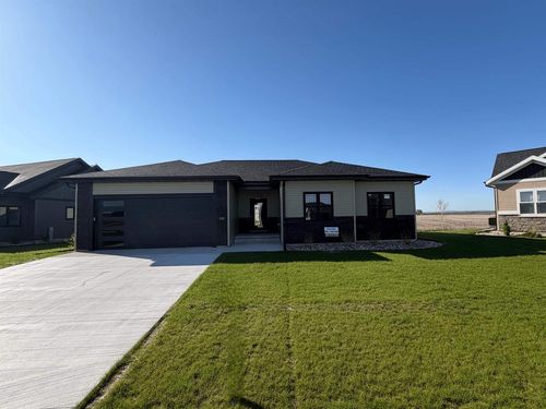 252 Falcon Ct, SAUK CITY, WI, 53583-9325 | Card Image