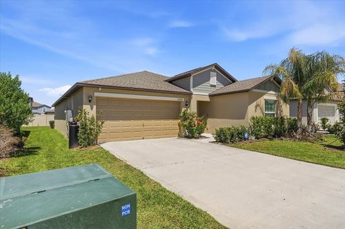 35029 Brackett Bnd, ZEPHYRHILLS, FL, 33541-8421 | Card Image