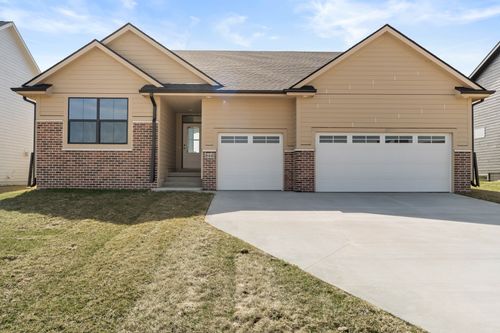 860 Hamilton Rd, Waukee, IA, 50263-7407 | Card Image
