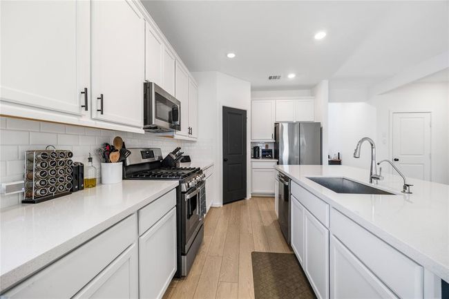 3046 Daw Boardwalk Dr, House other with 5 bedrooms, 3 bathrooms and 2 parking in La Porte TX | Image 10