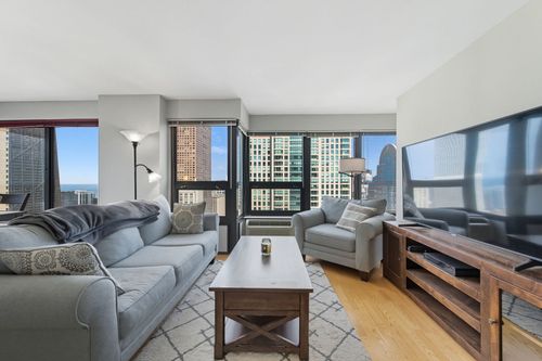 apt-4309-30 E Huron St, Chicago, IL, 60611-4722 | Card Image