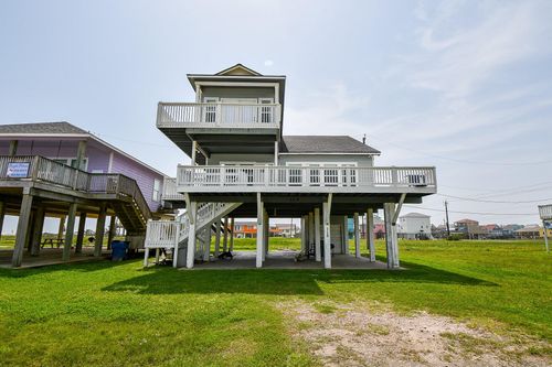 115 Mar Vista Ct, Surfside Beach, TX, 77541-9530 | Card Image