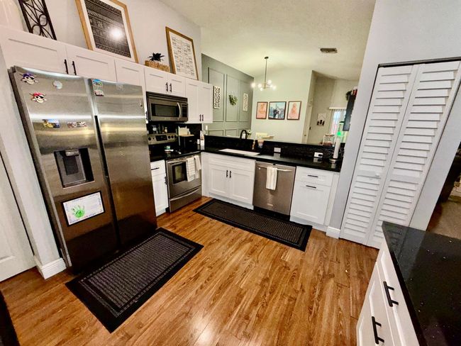 8421 Sw 41 St Ct, House other with 3 bedrooms, 2 bathrooms and null parking in Davie FL | Image 14