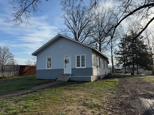 618 S Mcleansboro St, Benton, IL, 62812-3344 | Card Image