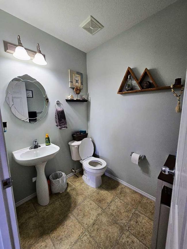 110 Moberly Road, Home with 4 bedrooms, 4 bathrooms and 3 parking in Grande Cache AB | Image 7