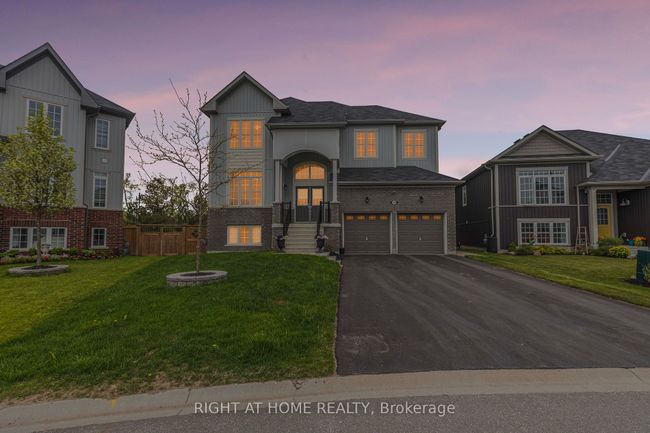 208 Lia Dr, House other with 4 bedrooms, 4 bathrooms and 6 parking in Stayner ON | Image 1