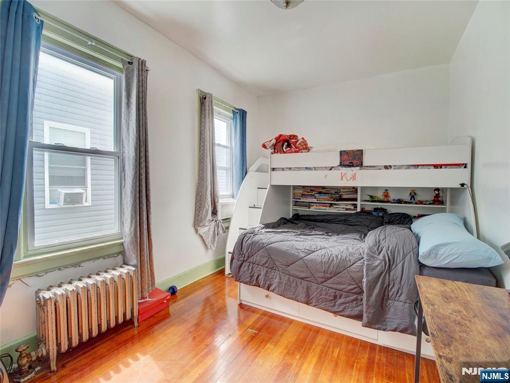 Residential Income in Irvington 3