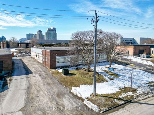 10 Estate Dr, Scarborough, ON, M1H2Z1 | Card Image