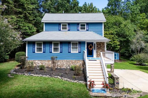 4711 Mountain Point Ln, Charlotte, NC, 28216-9637 | Card Image