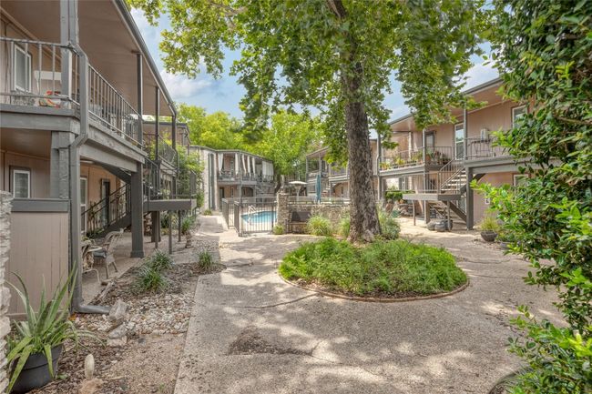 APT-205 - 5820 Berkman Dr, Condo with 2 bedrooms, 1 bathrooms and null parking in Austin TX | Image 15