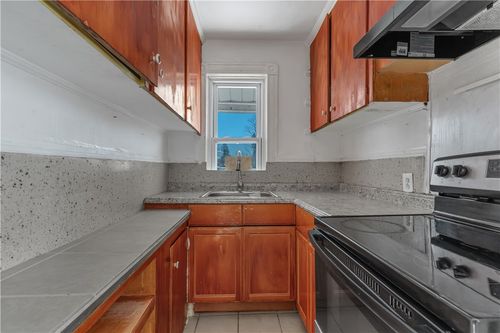 2-1070 Main St, West Warwick, RI, 02893-3746 | Card Image