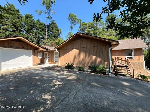 7 Ash Ct, Pinehurst, NC, 28374-9230 | Card Image