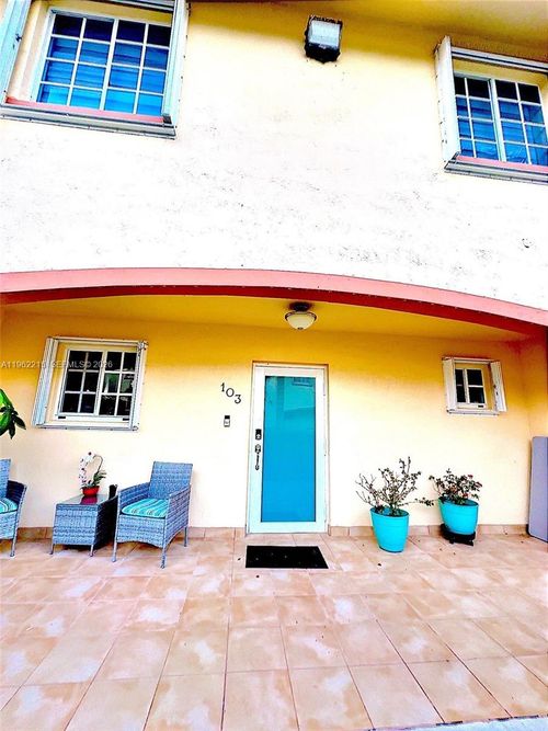 apt-103-6761 Nw 182nd St, Hialeah, FL, 33015-7932 | Card Image