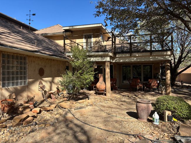 Patio and upper deck | Image 8