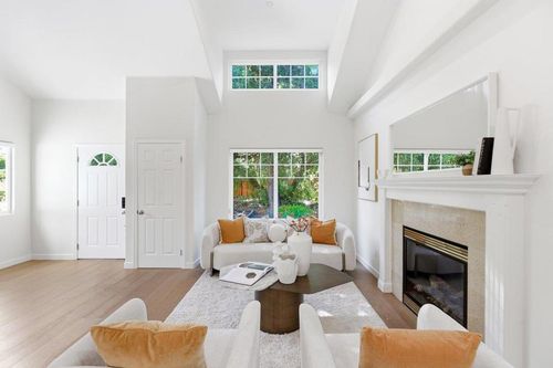 428 Crescent Ave, Sunnyvale, CA, 94087 | Card Image
