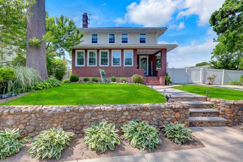 147 Locust Ave, Babylon, NY, 11702-2109 | Card Image