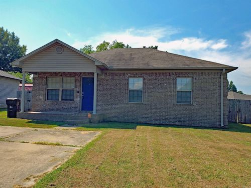 611 Brewer St, Ward, AR, 72176-9331 | Card Image