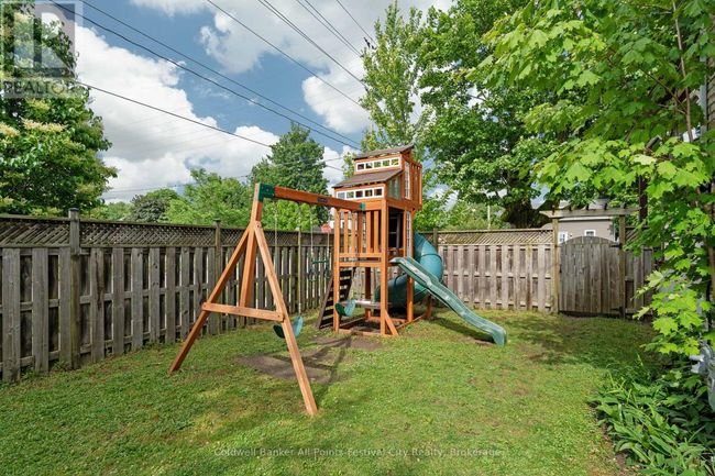 32 Cambria Rd S, House other with 3 bedrooms, 2 bathrooms and 4 parking in Goderich ON | Image 9