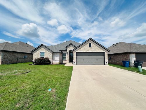 3337 White Horse Dr, Granbury, TX, 76049-7251 | Card Image
