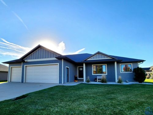 1311 Aspen St, Hull, IA, 51239-7663 | Card Image