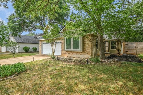 4015 Alexandria Dr, Austin, TX, 78749-3936 | Card Image