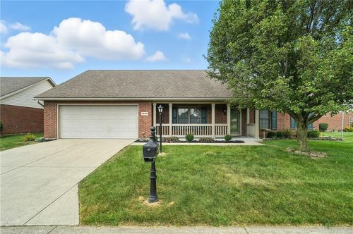 1886 Willow Lakes Dr, Springfield, OH, 45502-7305 | Card Image