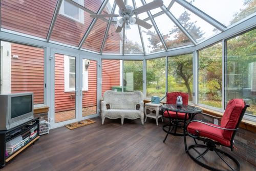 36 Eastman St, Nashua, NH, 03060-5859 | Card Image