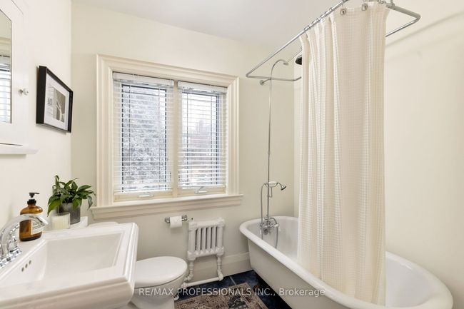 27 Larkin Ave, House other with 4 bedrooms, 2 bathrooms and null parking in Toronto ON | Image 27