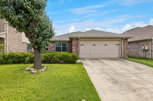 5720 Mountain Stream Trl, Fort Worth, TX, 76244-5165 | Card Image