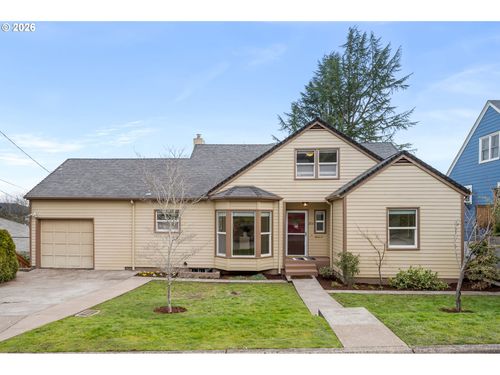 2031 Olive St, Eugene, OR, 97405-2835 | Card Image