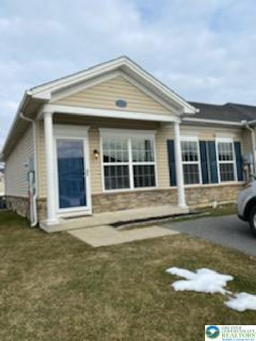 251 Huntington Ln, Forks Twp, PA, 18040-8484 | Card Image