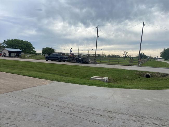 318 Brahman Trl, Home with 0 bedrooms, 0 bathrooms and null parking in Angleton TX | Image 9