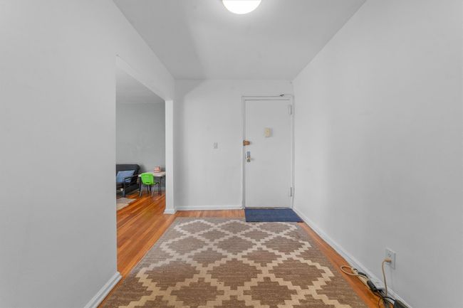 APT-2A - 703 Palmer Ct, Home with 3 bedrooms, 2 bathrooms and 2 parking in Mamaroneck NY | Image 12