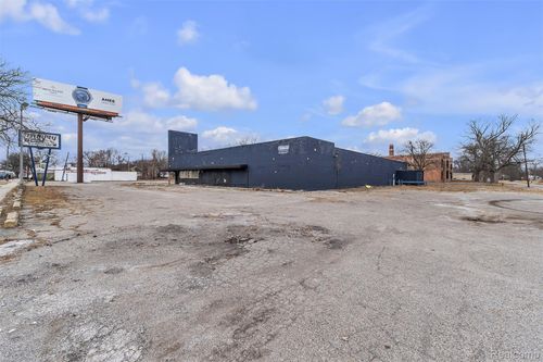 12021 Harper Ave, Detroit, MI, 48213-1730 | Card Image