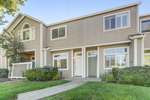 3107 Woods Cir, Davis, CA, 95616-2685 | Card Image