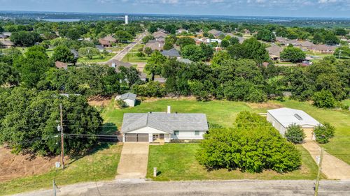 3905 Mountain Vista Dr, Granbury, TX, 76048-6726 | Card Image