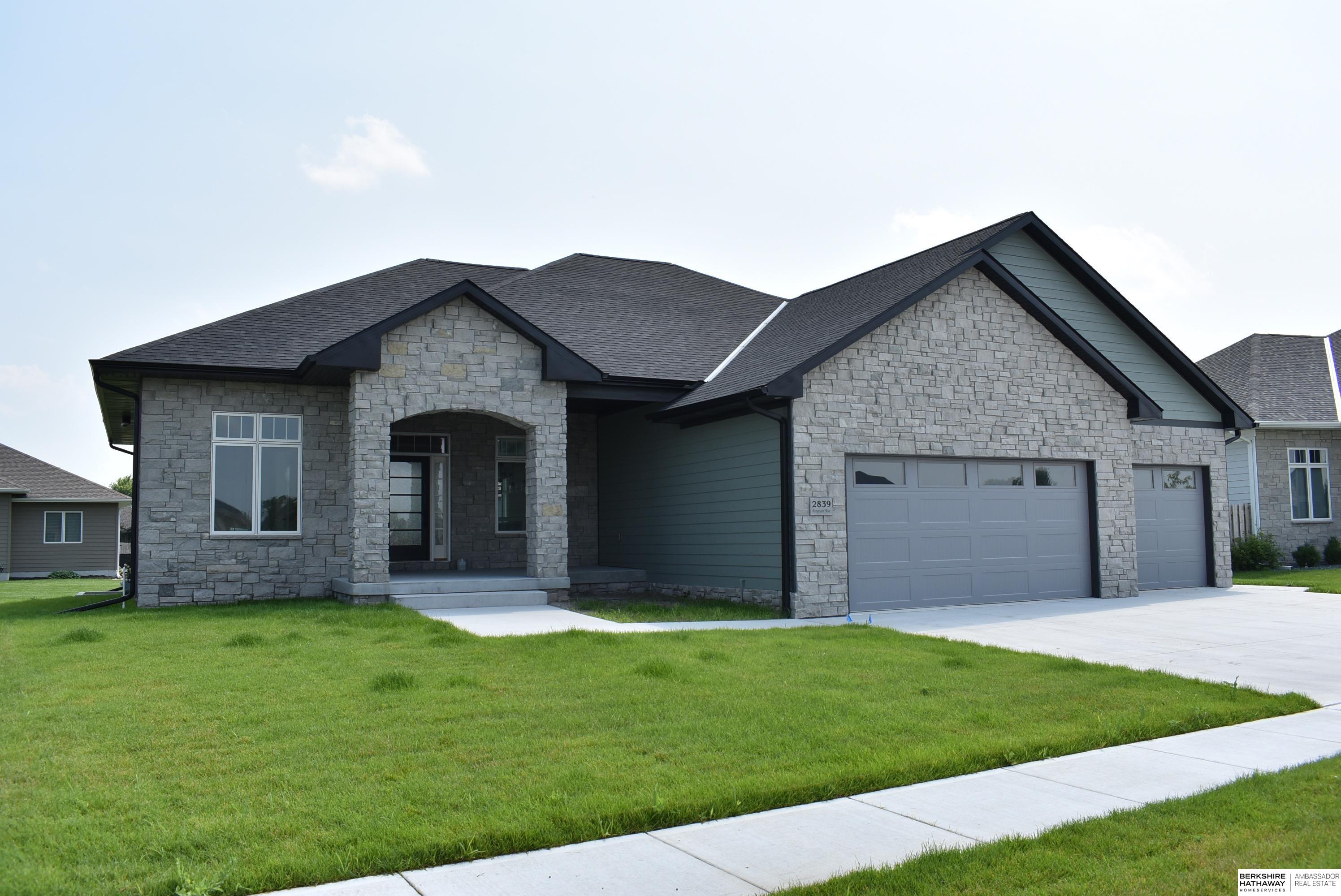 Peterson Ave, Fremont, NE 68025