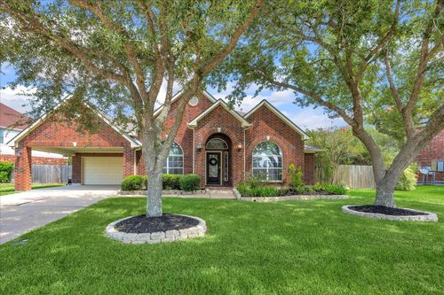 716 High Ridge Dr, Friendswood, TX, 77546-3672 | Card Image