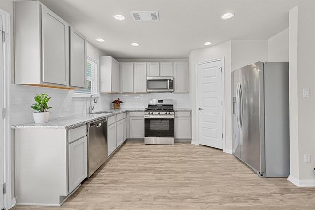 17917 Malnati Dr, House other with 3 bedrooms, 3 bathrooms and 2 parking in PFLUGERVILLE TX | Image 6
