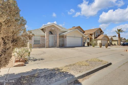 3349 Broken Bow St, El Paso, TX, 79936-1386 | Card Image