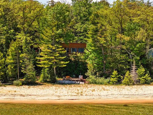 30520 E Side Dr, Beaver Island, MI, 49782-9745 | Card Image
