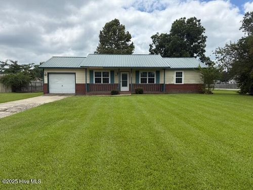 1211 Blue Creek Rd, Jacksonville, NC, 28540-3071 | Card Image