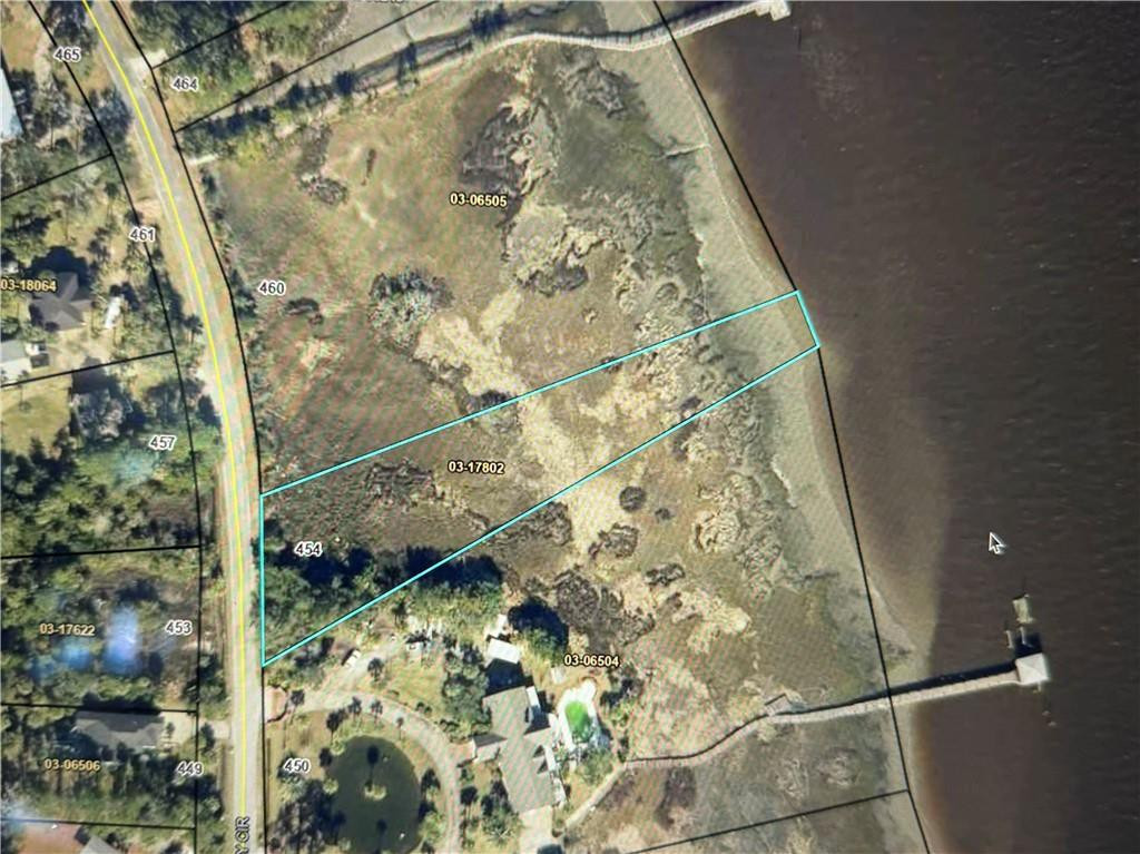 Land in Brunswick