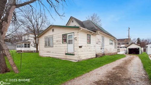 304 S Elm St, Jefferson, IA, 50129-1820 | Card Image