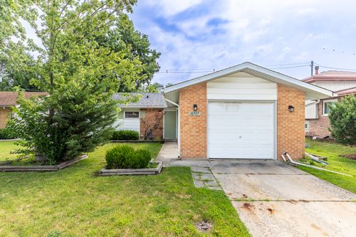 16527 Craig Dr, Oak Forest, IL, 60452-4322 | Card Image