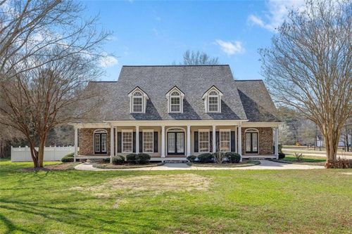 26 Ashland Dr, Commerce, GA, 30529-2636 | Card Image