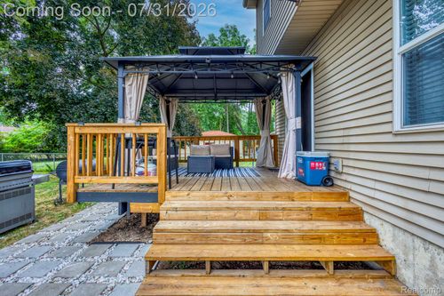 625 N Harvey St, Westland, MI, 48185-3405 | Card Image