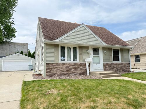 911 E Norwich St, Milwaukee, WI, 53207-4552 | Card Image