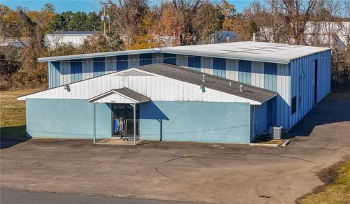 909 E 3rd St, Russellville, AR, 72801-5214 | Card Image