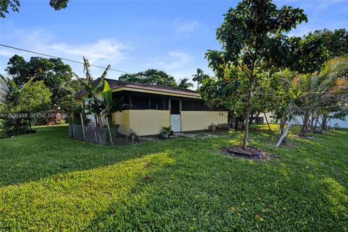 6408 72nd Ave, Tamarac, FL, 33321-5519 | Card Image